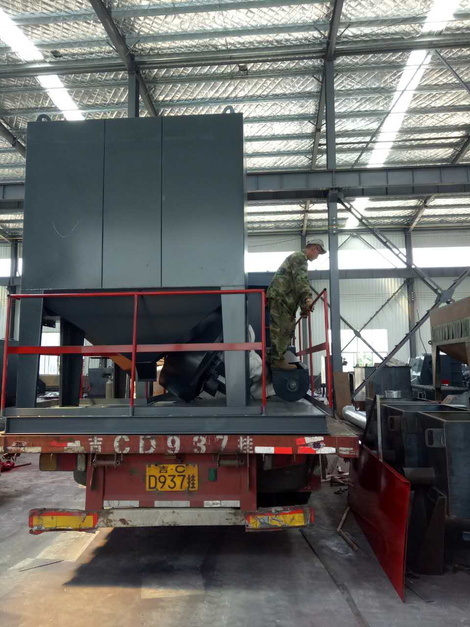 發往湖北黃岡6925通過式拋丸機