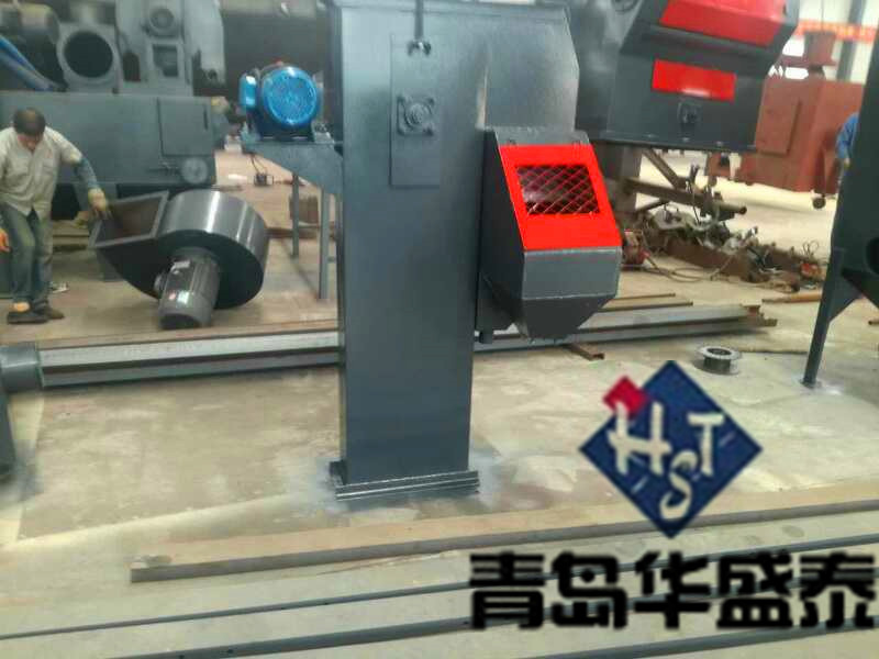 發往河北省326履帶式拋丸機裝車現場圖