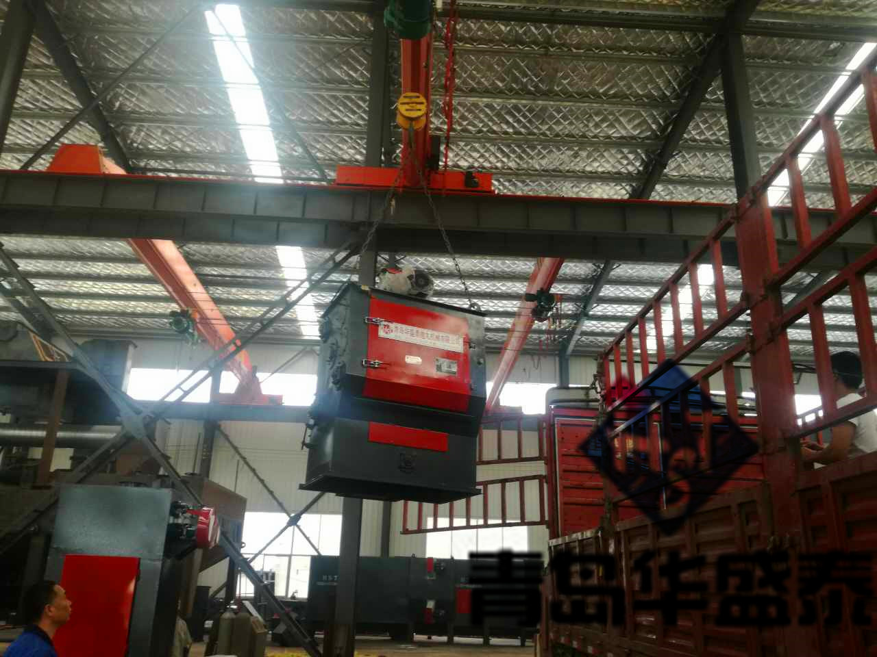 發往河北省326履帶式拋丸機裝車現場圖