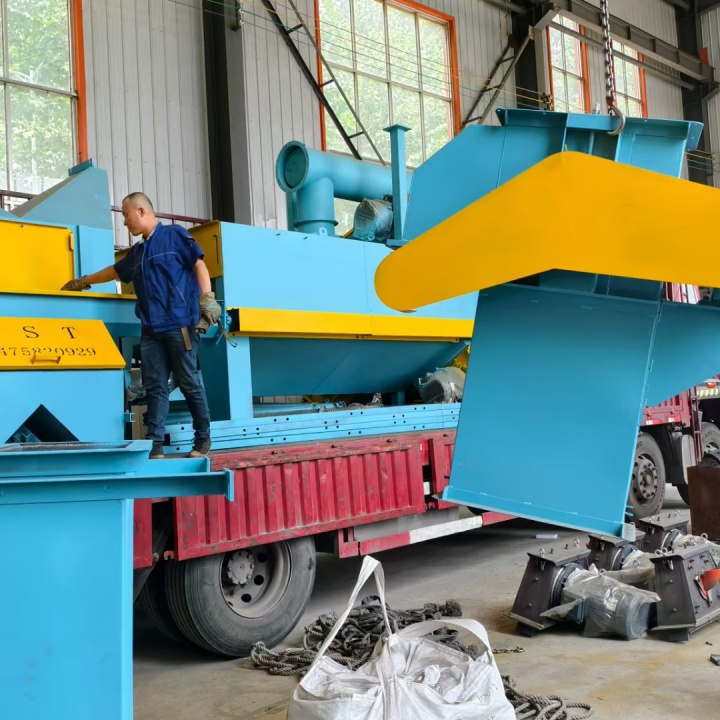 貨架除銹砂機打磨方法_打砂除銹機設備_貨架打砂除銹機